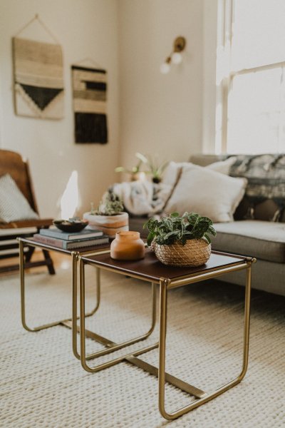 De mooiste koffietafels voor in huis: welke stijl en materialen passen het beste in jouw woning?
